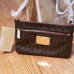 NWT Michael Kors "Jet Set Item" Large Wristlet